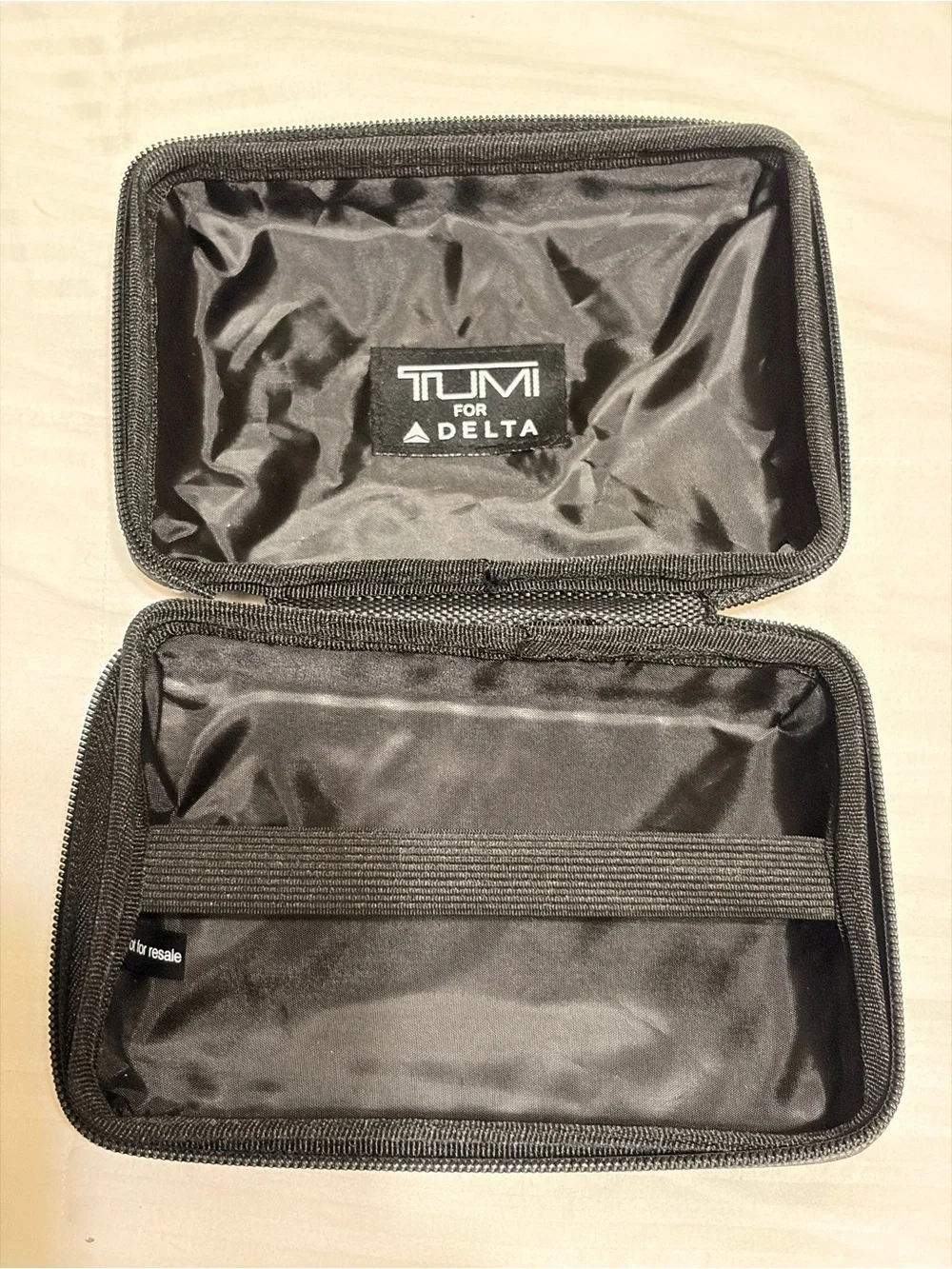 TUMI HARD SHELL TRAVEL CASE
